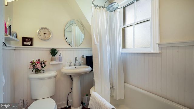 51 HILLSIDE AVE, Doylestown, PA 18901