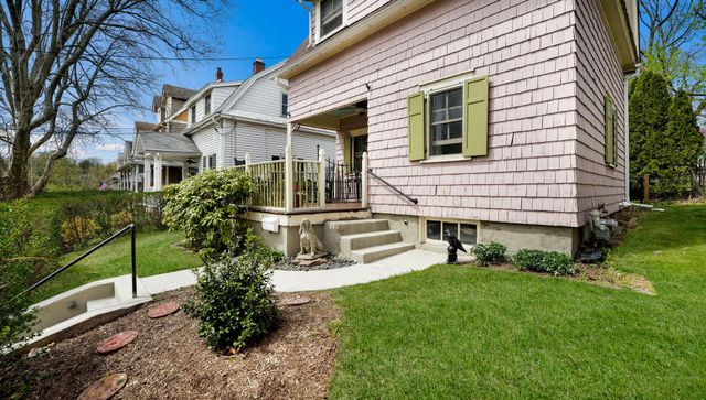 51 HILLSIDE AVE, Doylestown, PA 18901