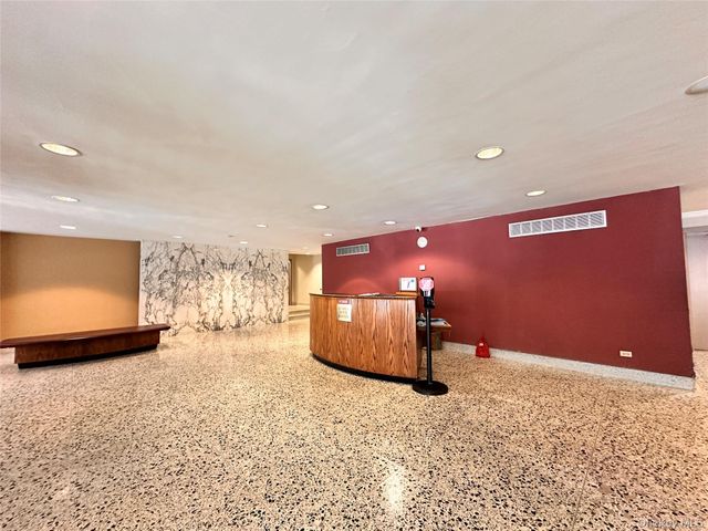 142-05 Roosevelt Avenue 519, Flushing, NY 11354