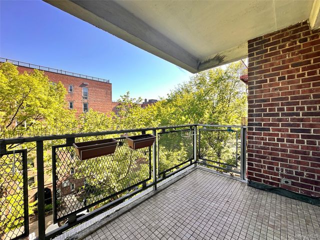 142-05 Roosevelt Avenue 519, Flushing, NY 11354