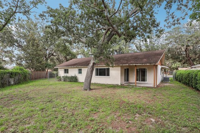 2522 LESTON COURT, Orlando, FL 32817