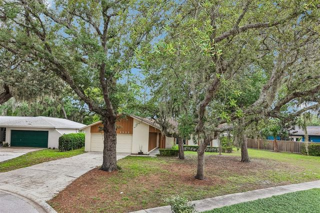 2522 LESTON COURT, Orlando, FL 32817