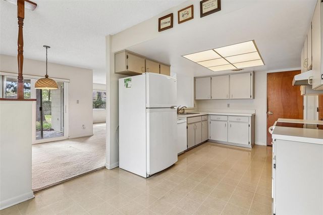 2522 LESTON COURT, Orlando, FL 32817
