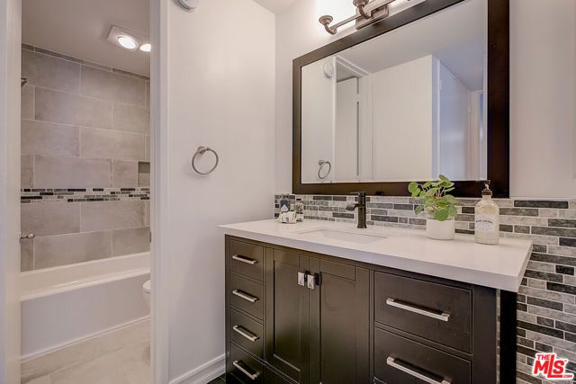 5950 Canterbury Drive C210, Culver City, CA 90230