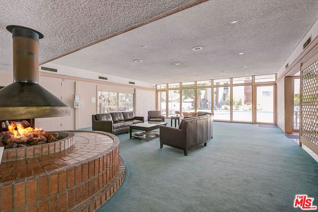 5950 Canterbury Drive C210, Culver City, CA 90230