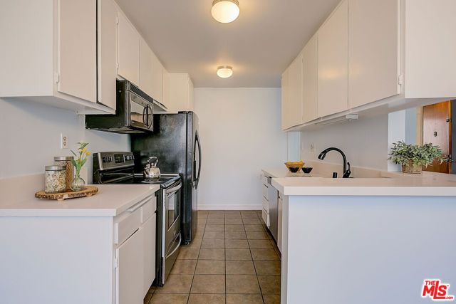 5950 Canterbury Drive C210, Culver City, CA 90230