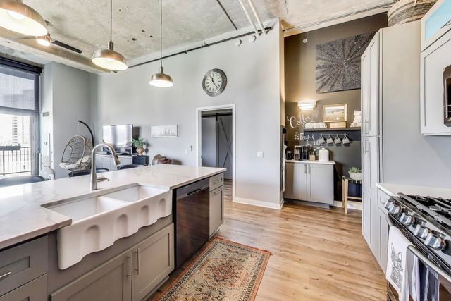 320 E 21ST Street 501, Chicago, IL 60616