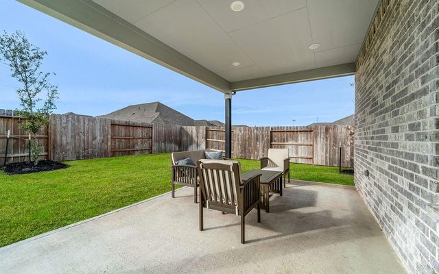 760 Red Mulberry Street, La Marque, TX 77568