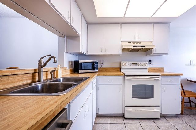 5197 SILENT LOOP 224, New Port Richey, FL 34652