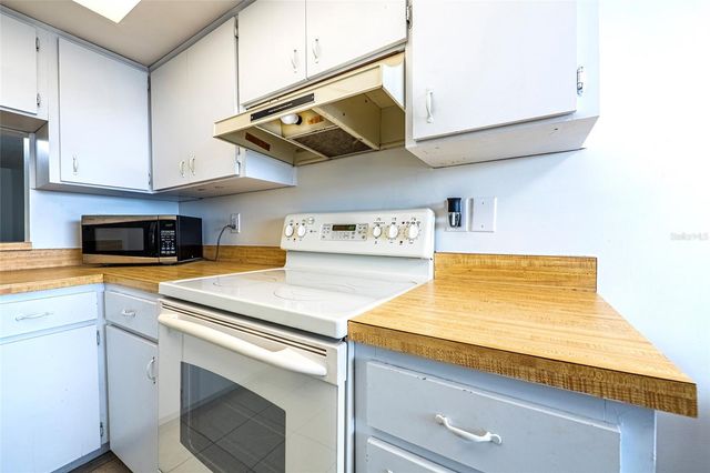 5197 SILENT LOOP 224, New Port Richey, FL 34652