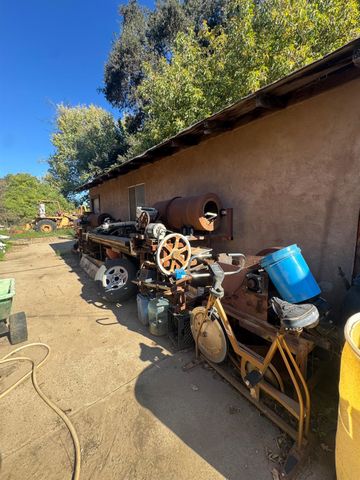 2547 Parkdale Dr, Modesto, CA 95358