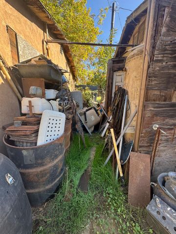 2547 Parkdale Dr, Modesto, CA 95358