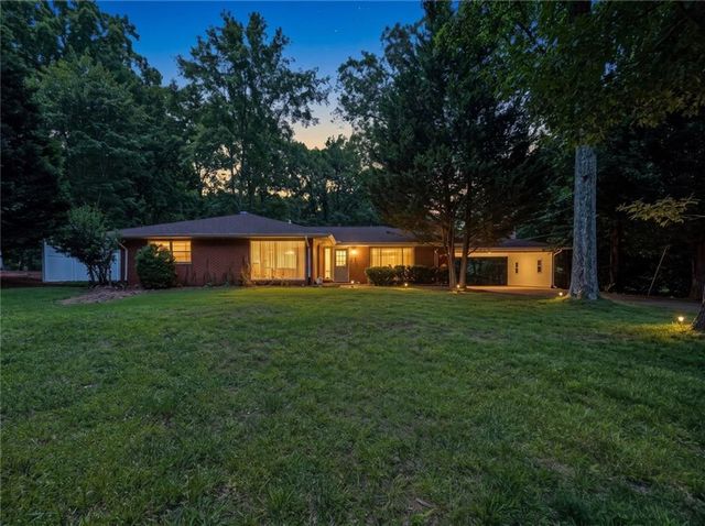 675 Holly Drive, Gainesville, GA 30501