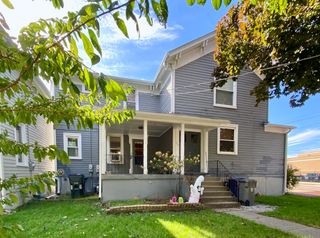 203 Symphony Way 203A, Elgin, IL 60120