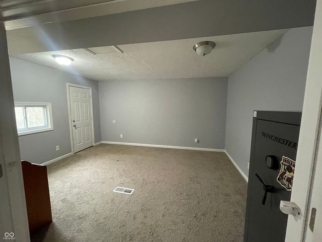 453 Ashby Drive, Greenfield, IN 46140