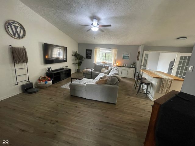 453 Ashby Drive, Greenfield, IN 46140