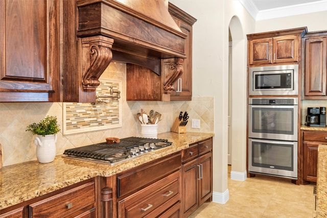 105 Parc Oaks Drive, Aledo, TX 76008
