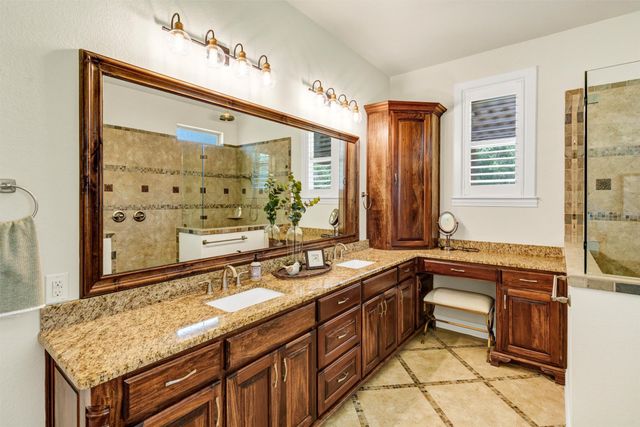 105 Parc Oaks Drive, Aledo, TX 76008