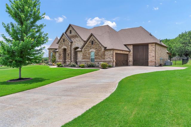 105 Parc Oaks Drive, Aledo, TX 76008