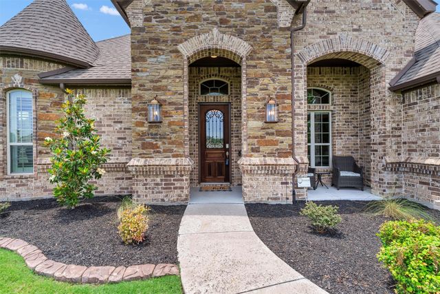 105 Parc Oaks Drive, Aledo, TX 76008