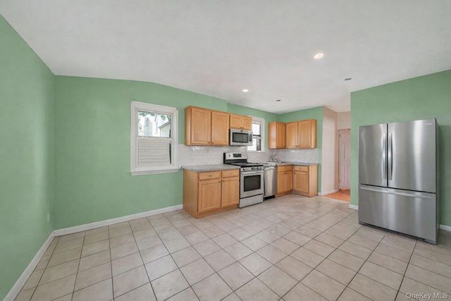 13841 230th Place 1st floor, Laurelton, NY 11413