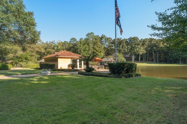 16 Chandeleur Point, Hattiesburg, MS 39402