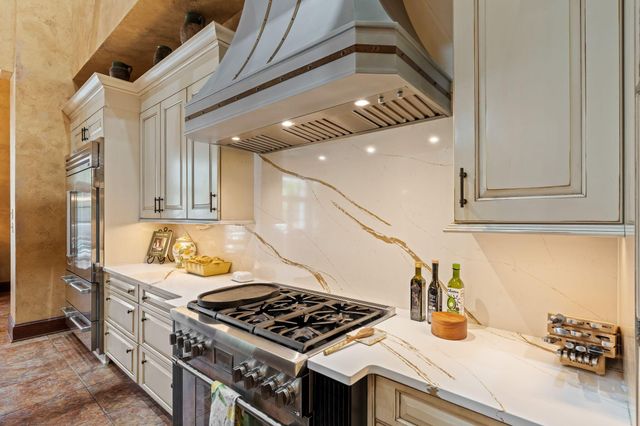 16 Chandeleur Point, Hattiesburg, MS 39402