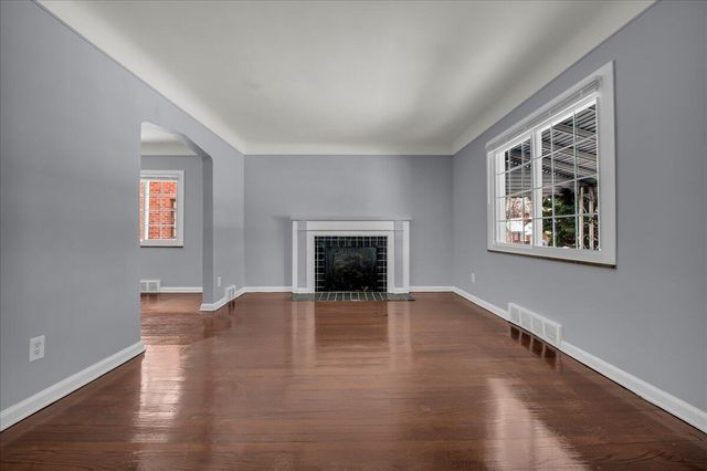 17212 Sunderland Road, Detroit, MI 48219