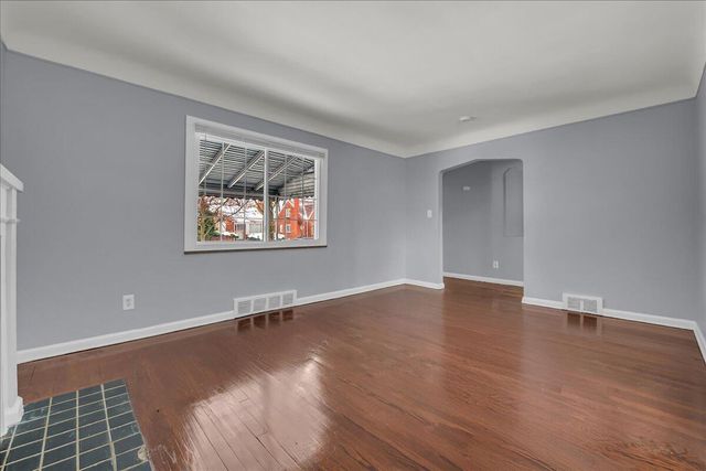 17212 Sunderland Road, Detroit, MI 48219