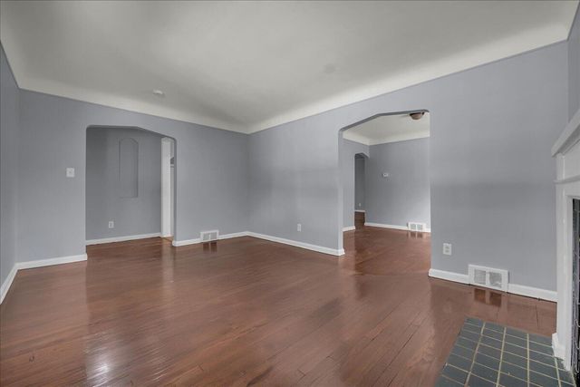 17212 Sunderland Road, Detroit, MI 48219