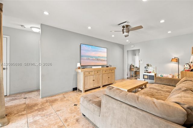 1119 Buchanan St, Hollywood, FL 33019