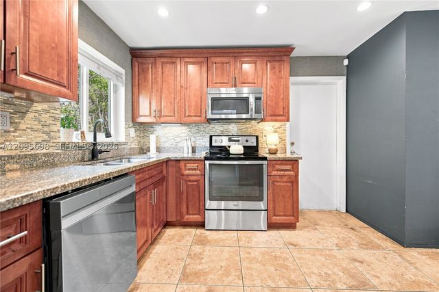 1119 Buchanan St, Hollywood, FL 33019