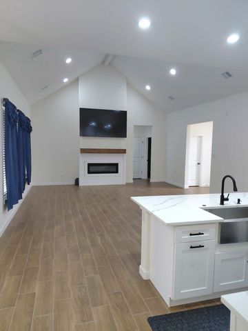 604 E 4th Street, Muenster, TX 76252