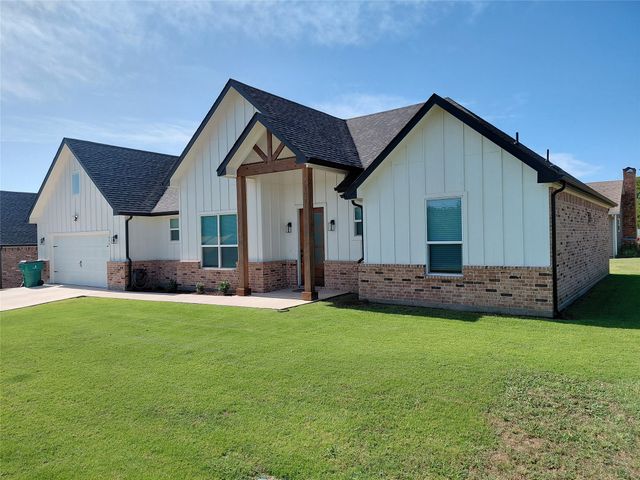604 E 4th Street, Muenster, TX 76252