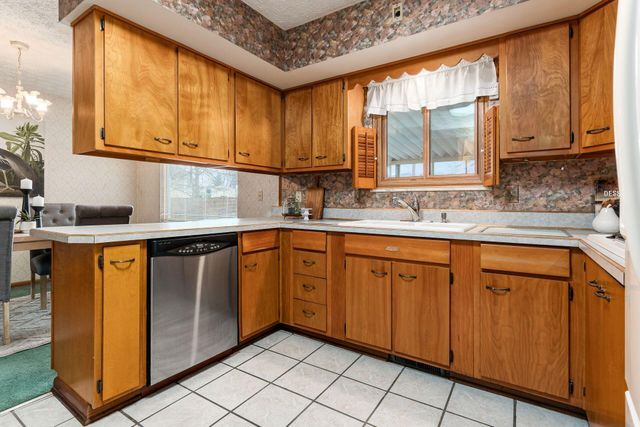 5674 Lindenwood Road, Columbus, OH 43229