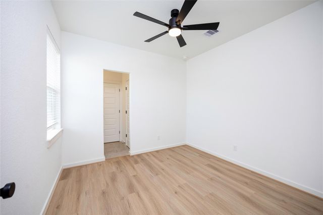 1943 Longmire Villas Court, Conroe, TX 77304