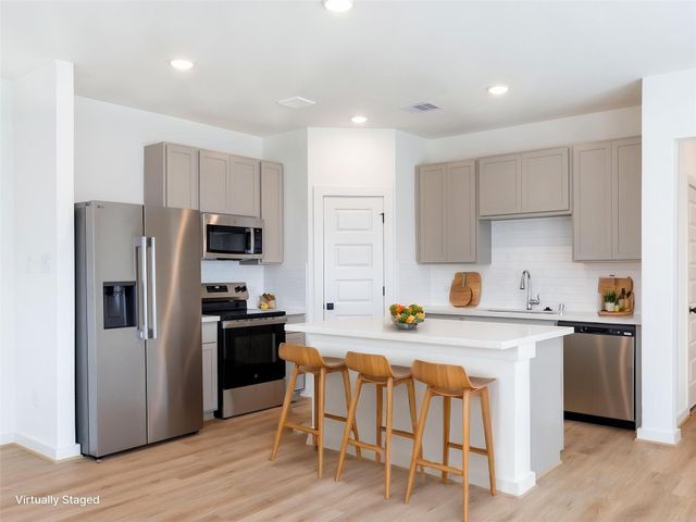 1943 Longmire Villas Court, Conroe, TX 77304