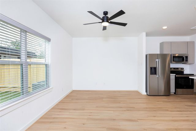 1943 Longmire Villas Court, Conroe, TX 77304