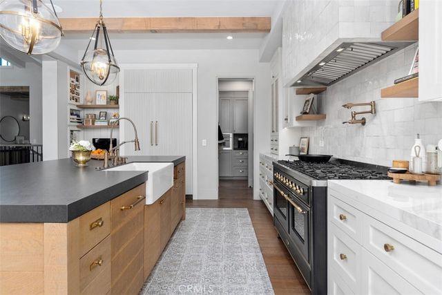 1030 Sandcastle Drive, Corona Del Mar, CA 92625