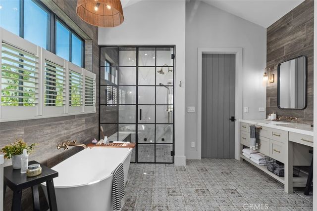 1030 Sandcastle Drive, Corona Del Mar, CA 92625