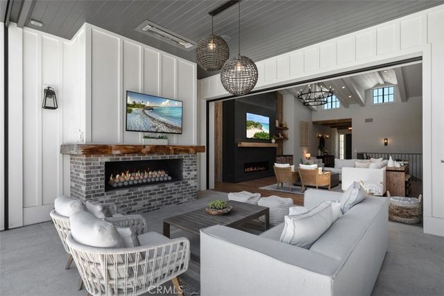 1030 Sandcastle Drive, Corona Del Mar, CA 92625