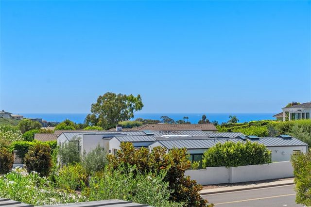1030 Sandcastle Drive, Corona Del Mar, CA 92625