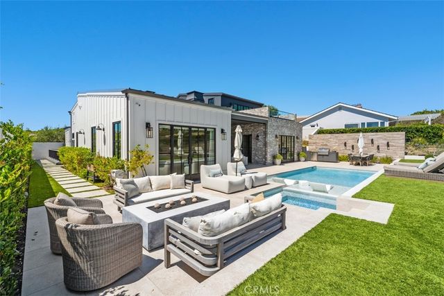 1030 Sandcastle Drive, Corona Del Mar, CA 92625