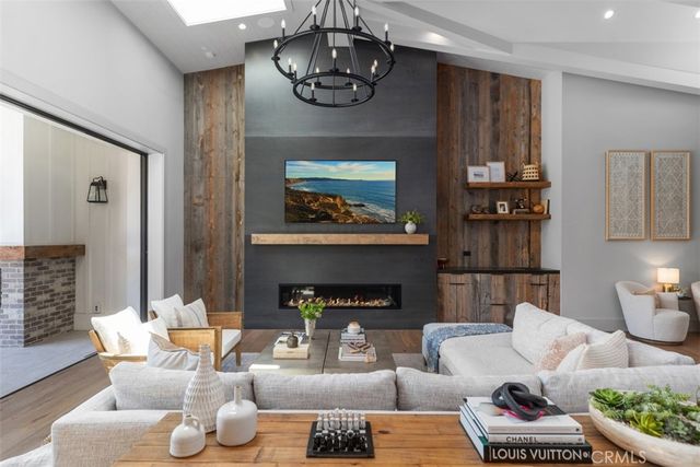 1030 Sandcastle Drive, Corona Del Mar, CA 92625