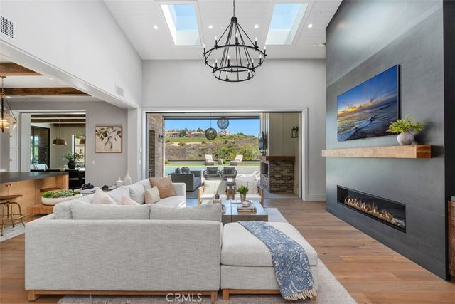 1030 Sandcastle Drive, Corona Del Mar, CA 92625