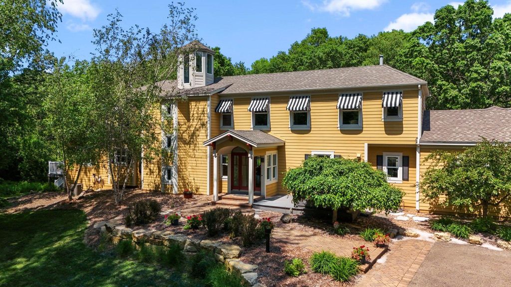 12990 Shannon Parkway, Rosemount, MN 55068