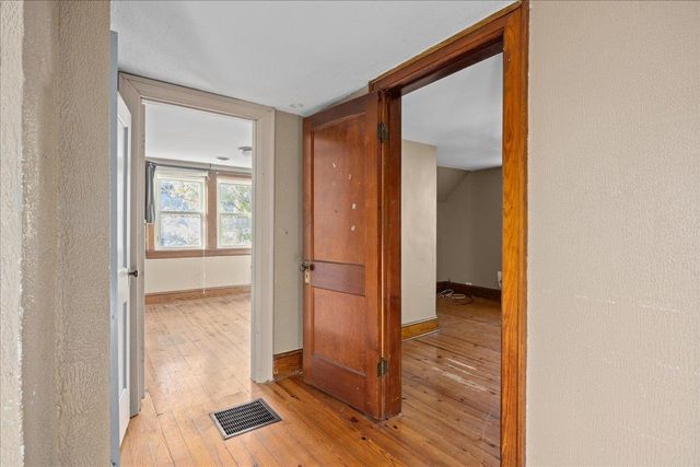 1311 LYLE AVE, Staunton, VA 24401