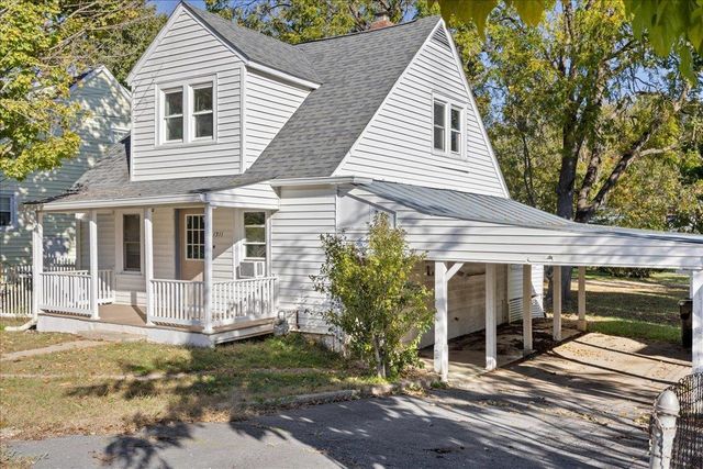 1311 LYLE AVE, Staunton, VA 24401