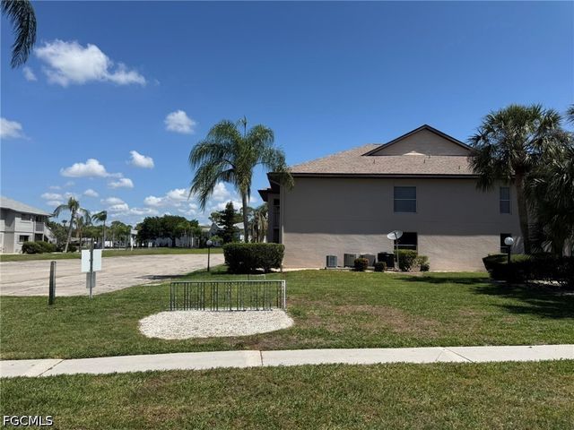 5751 Foxlake DR A, North Fort Myers, FL 33917