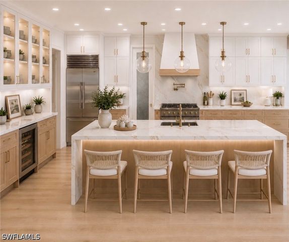 611 Diplomat CT, Marco Island, FL 34145